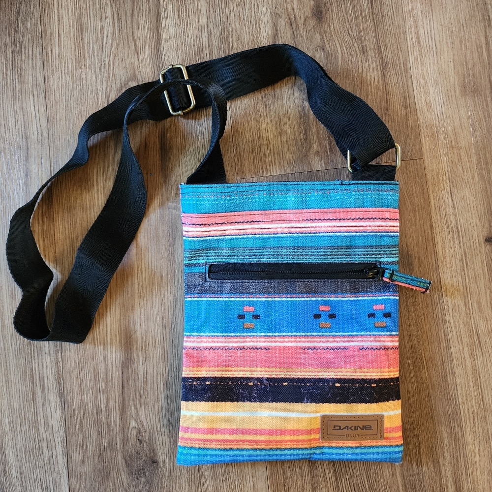 Dakine Jive Crossbody Purse